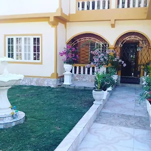 Windbreak Guest house Buff Bay